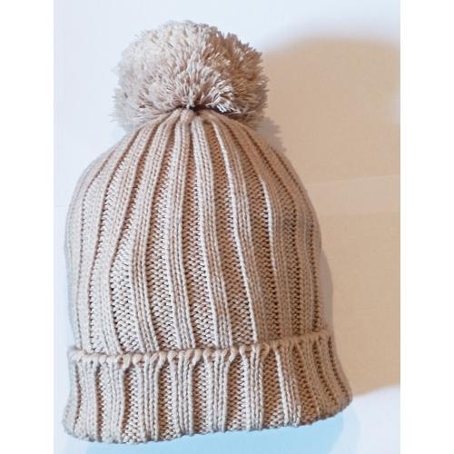 Czapka zimowa z pomponem /...