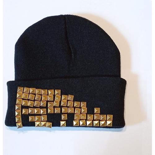 Czapka ćwieki  1/ czarna