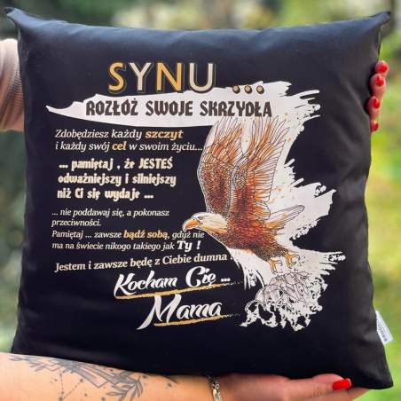 PODUSZKA | Synu, rozłóż swoje skrzydła - mama.