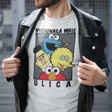 T-shirt oversize czarny Wychowała mnie ulica