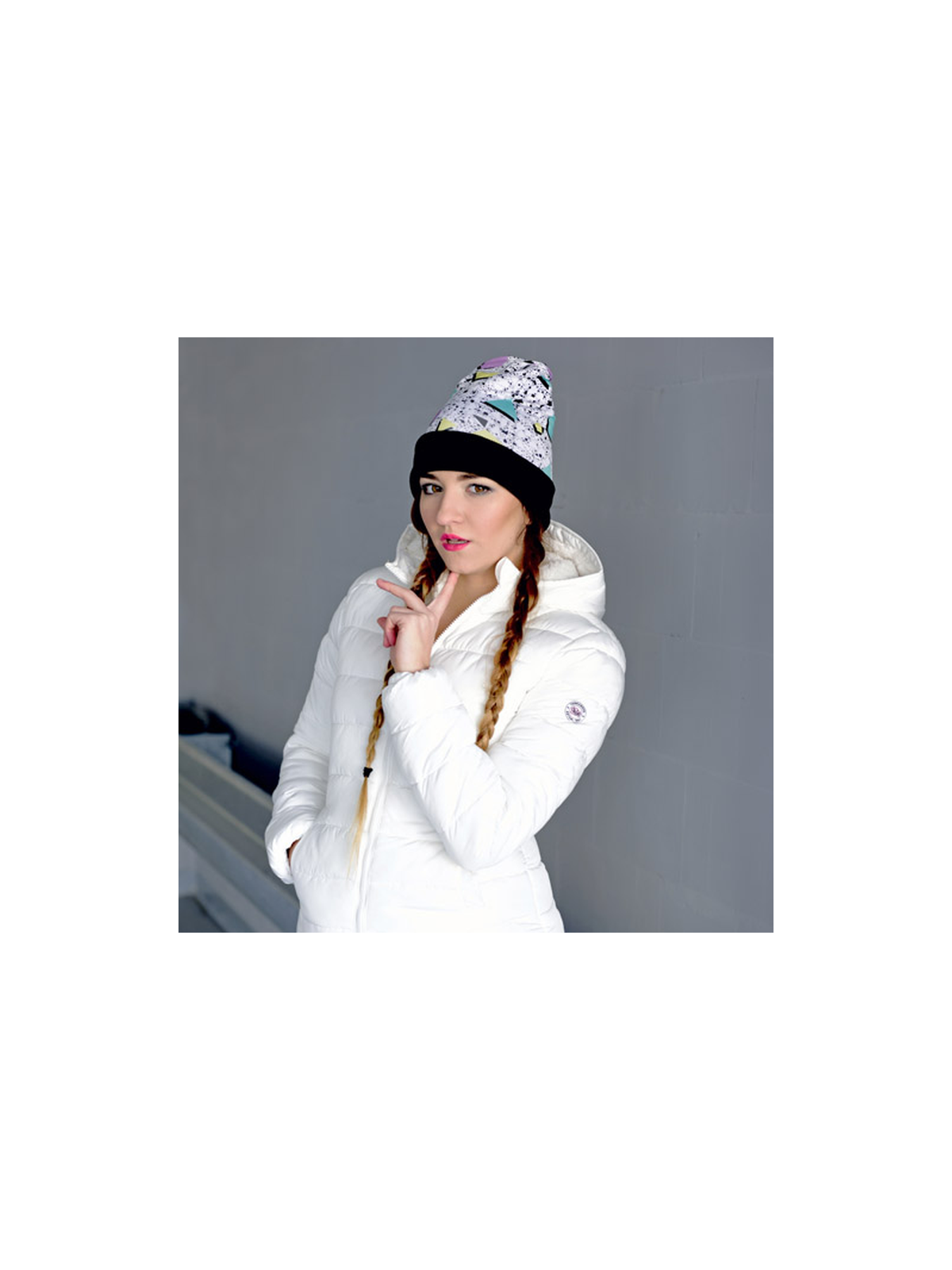 Czapka beanie black druk GEOMETRIC PATTERN