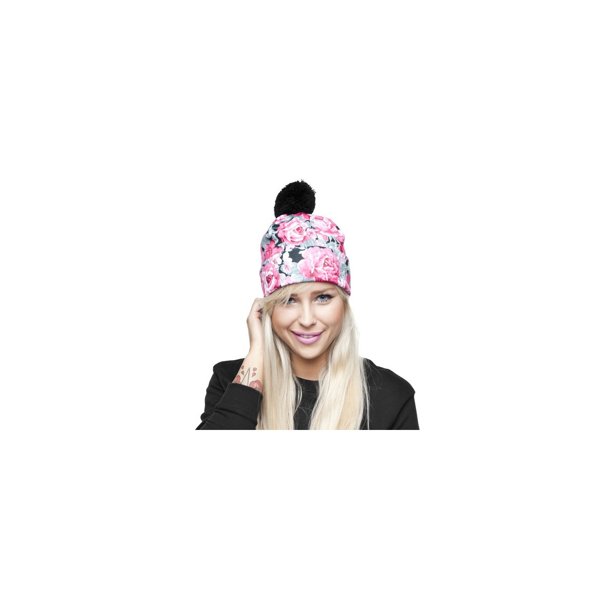 CZAPKA pompon FULLPRINT BLACK  ROSES