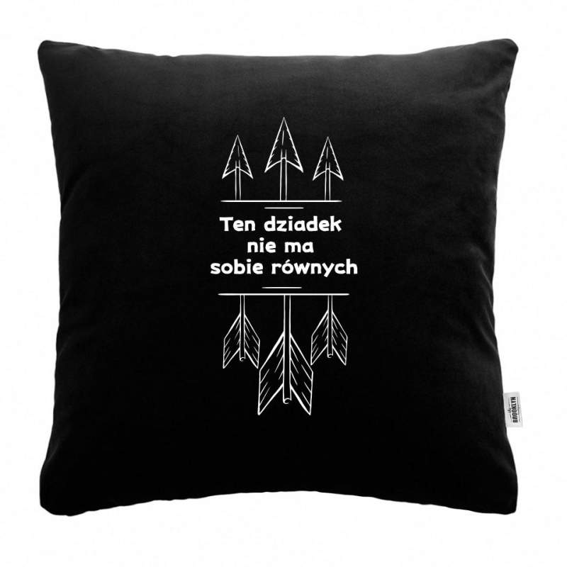 Czarna PODUSZKA druk Ten dziadek nie ma sobie równych