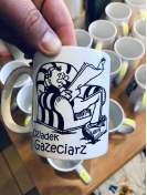 Kubek z nadrukiem dziadek gazeciarz