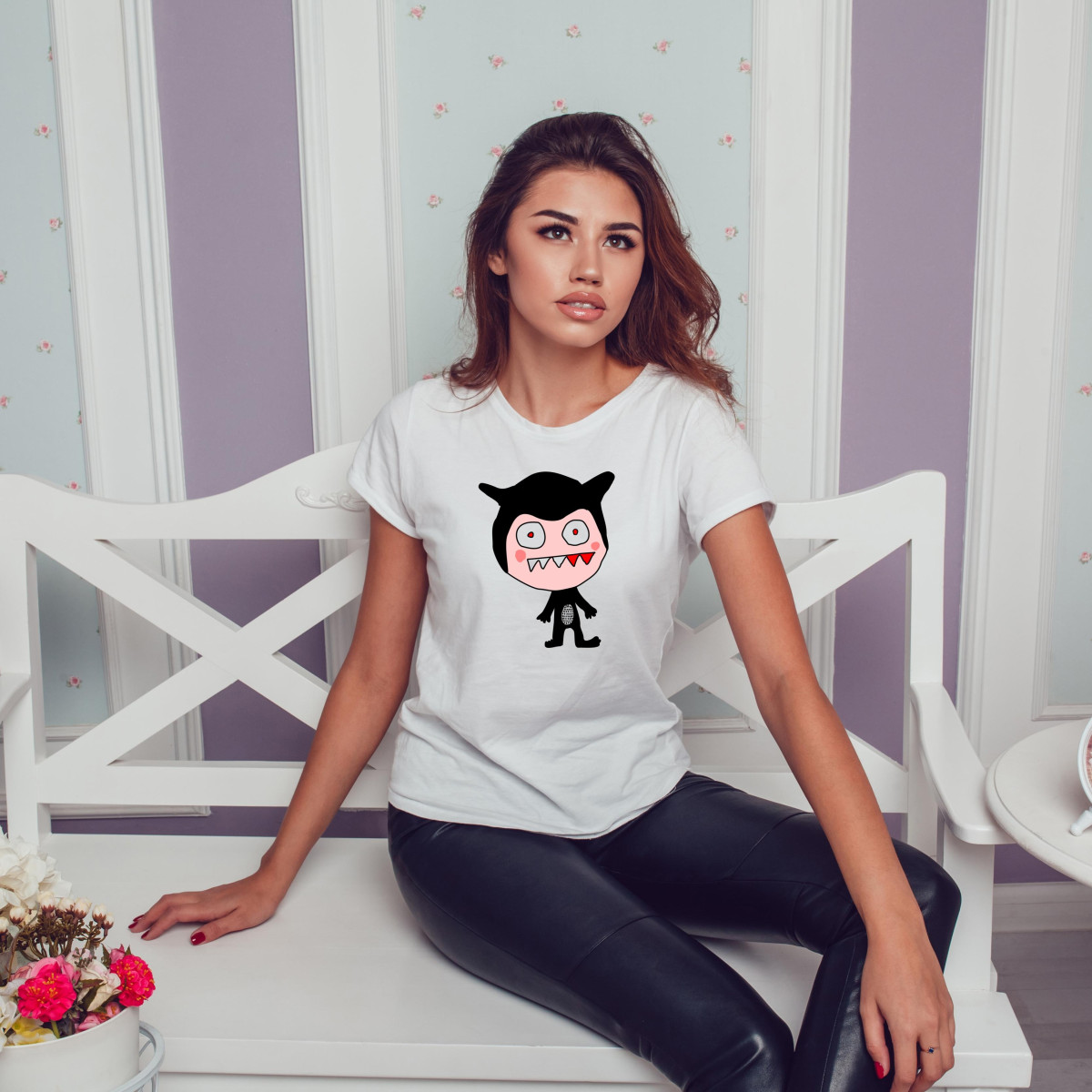 T-shirt lady slim DTG queen corone